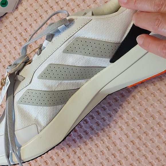 Running shoes - Picture 6 of 9